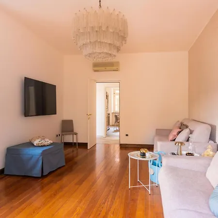 Beautiful Spacious Flat In The Old Town Of Appartement