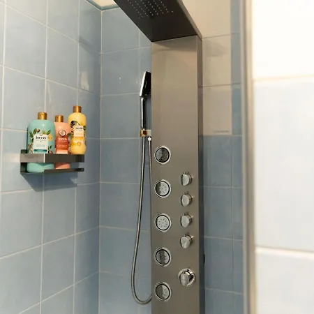 Beautiful Spacious Flat In The Old Town Of