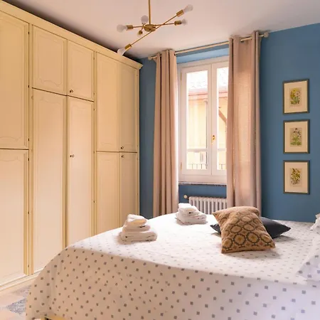 Appartement Beautiful Spacious Flat In The Old Town Of *