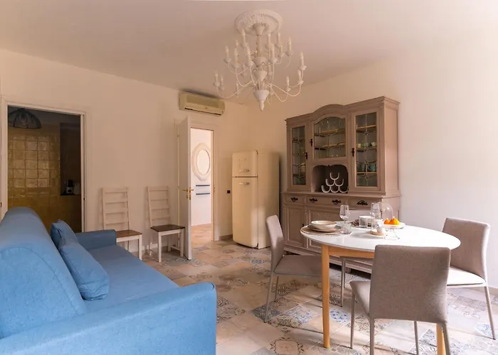 Beautiful Spacious Flat In The Old Town Of