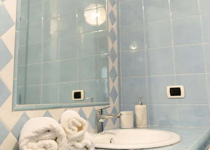 Beautiful Spacious Flat In The Old Town Of * Ивреа