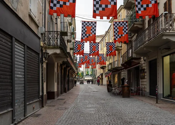 Apartman Beautiful Spacious Flat In The Old Town Of Ivrea