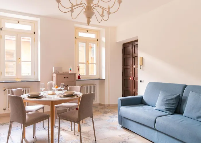 Apartman Beautiful Spacious Flat In The Old Town Of *